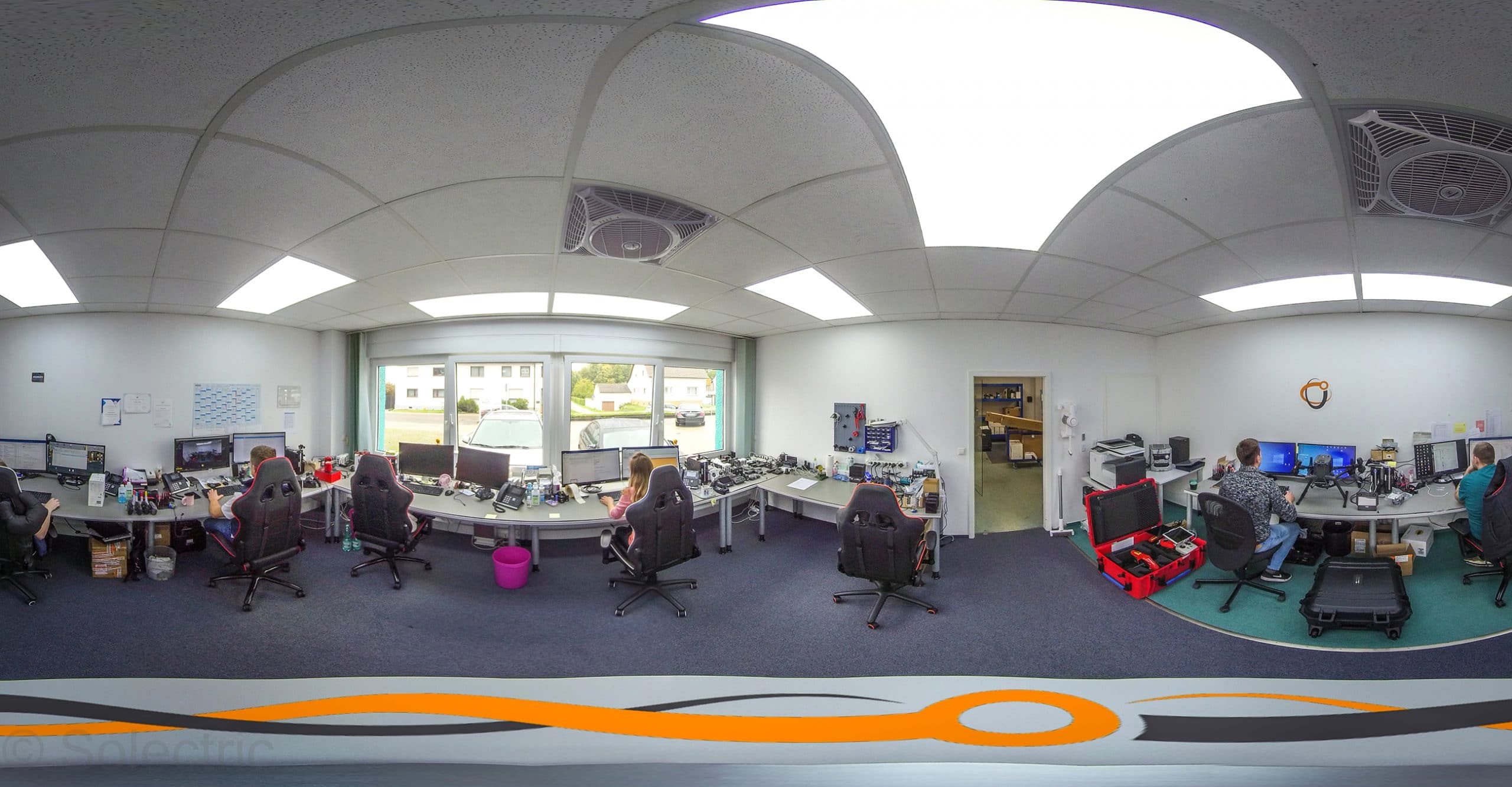 360° Bild eines Büroraums